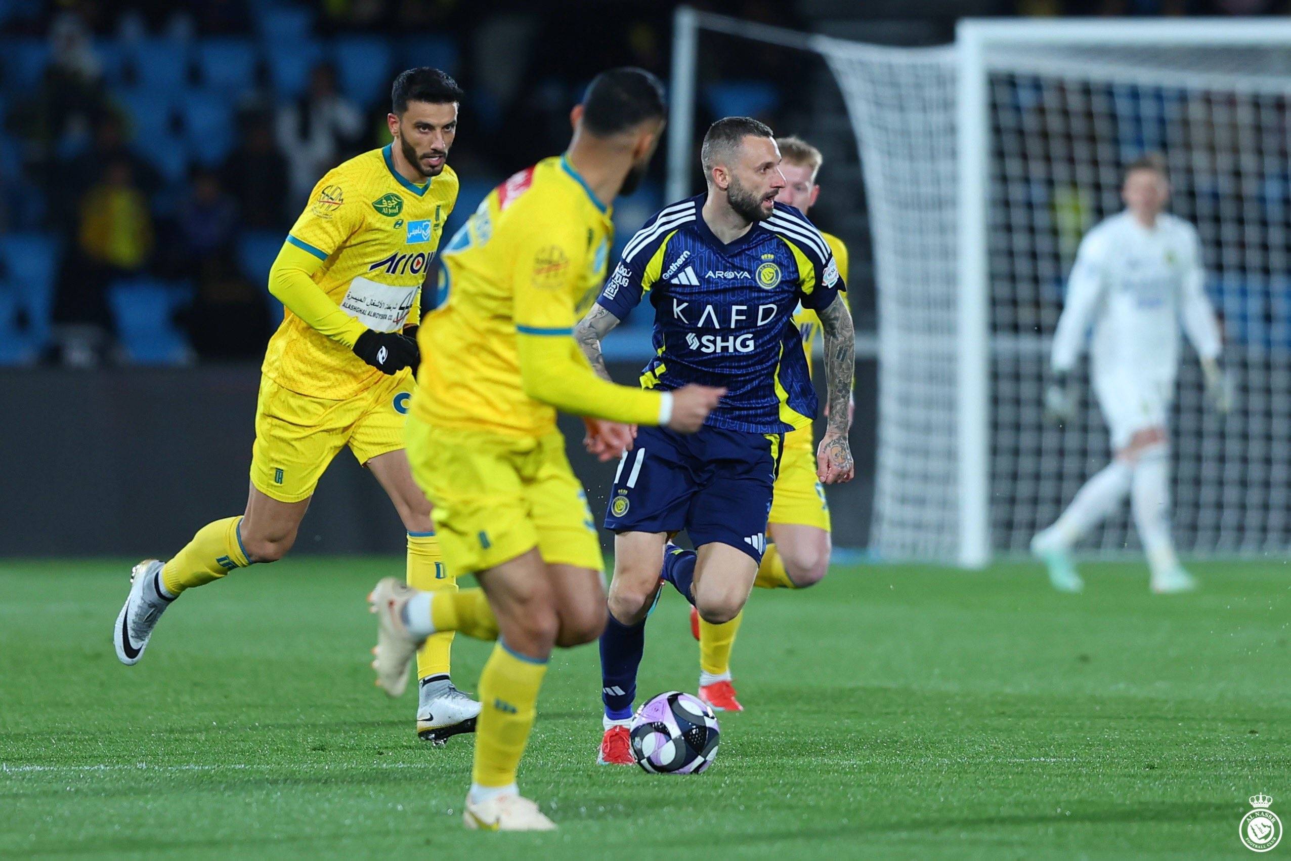 C罗在RNG比赛中赛况扑朔迷离，大胜引发热议！的简单介绍