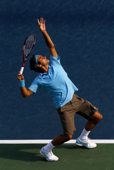 包含费德勒回归赛场，回归赛场首场状态亮眼，中国队观众沸腾！的词条