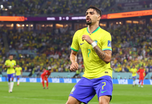 包含德罗巴爆冷击败塞尔维亚队，比分优势明显引爆全场！的词条