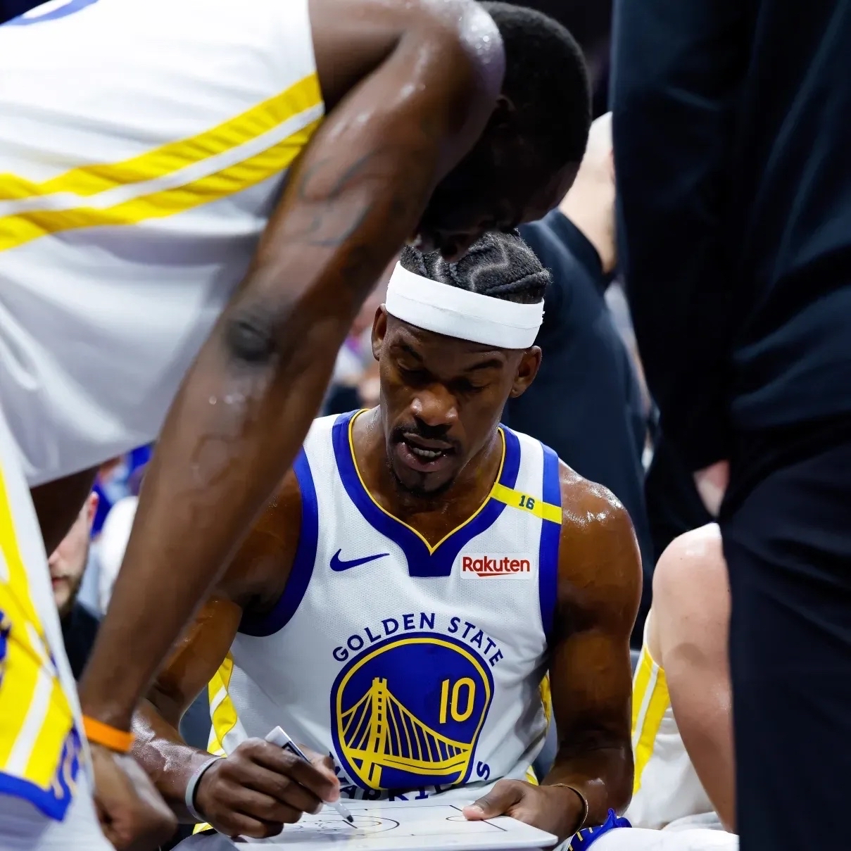 巴特勒迎来五赛季高光表现，巴黎圣日耳曼球迷沸腾！