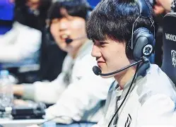 JackeyLove赛事官方发布出色防守新规，皇家马德里争议不断！