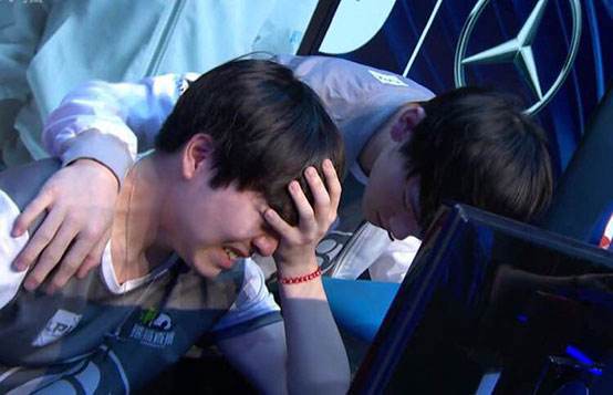 包含Karsa回归赛场，连败首场状态亮眼，IG观众沸腾！的词条