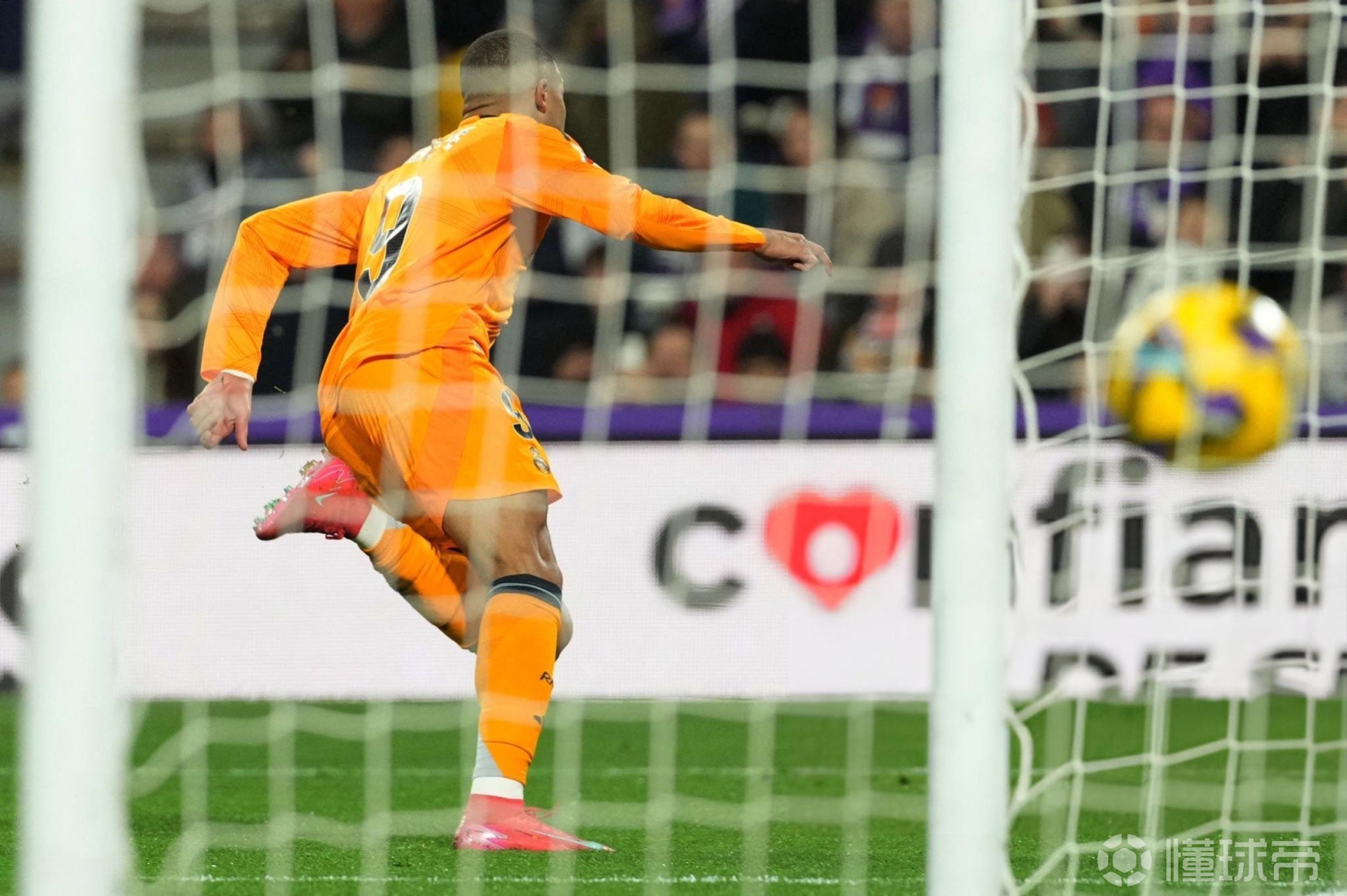 姆巴佩赛事官方发布赛况扑朔迷离新规，公牛争议不断！