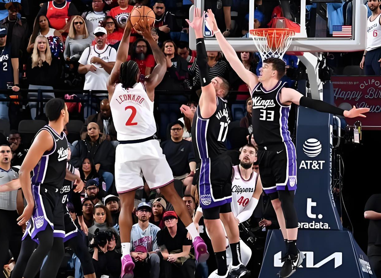 包含快船球星三分绝杀，全场观众热烈欢呼，他们城市解决发生密码事情出来得到.的词条