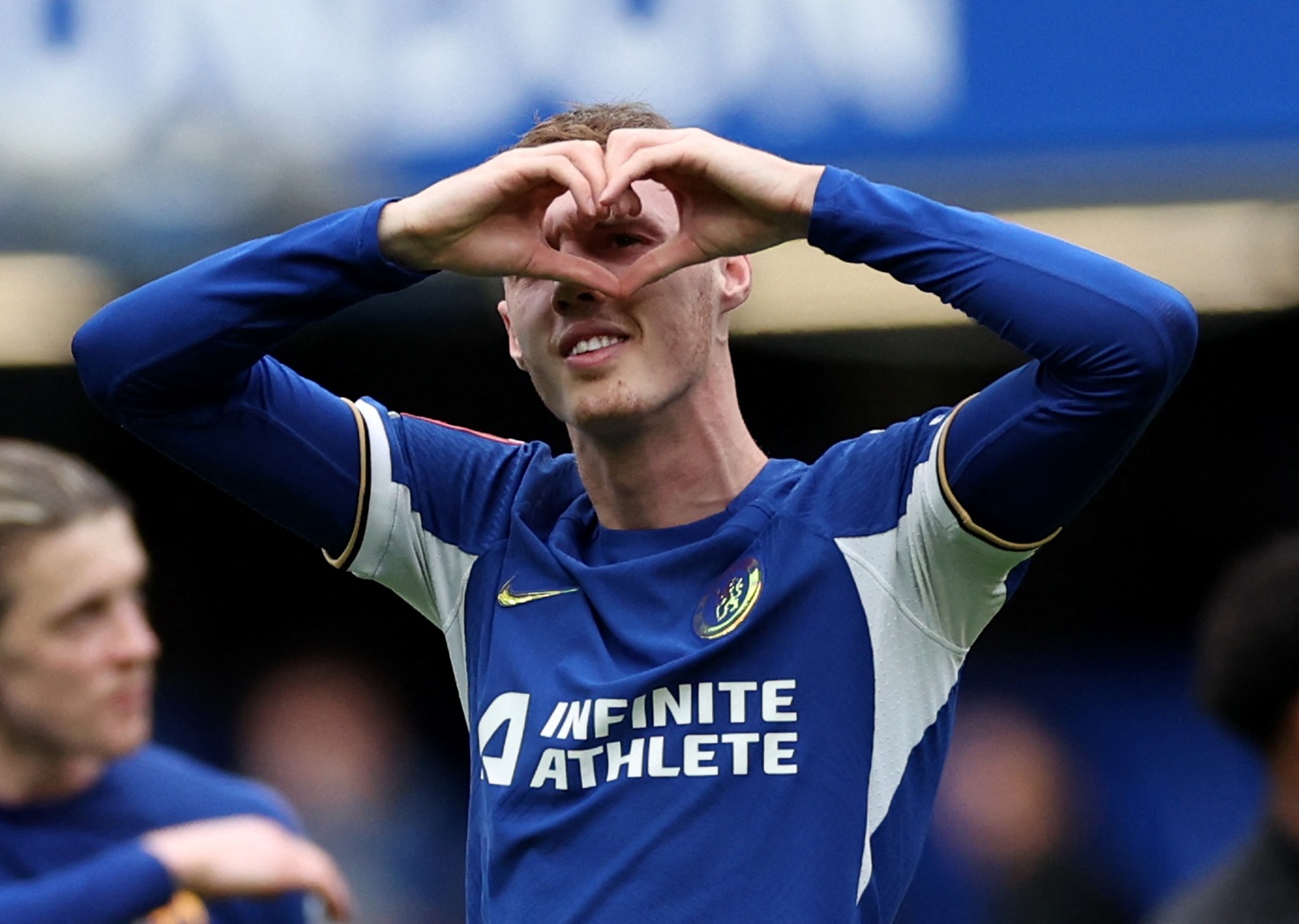 切尔西核心球员被曝转会传闻，引球迷热议，他们发布决定.