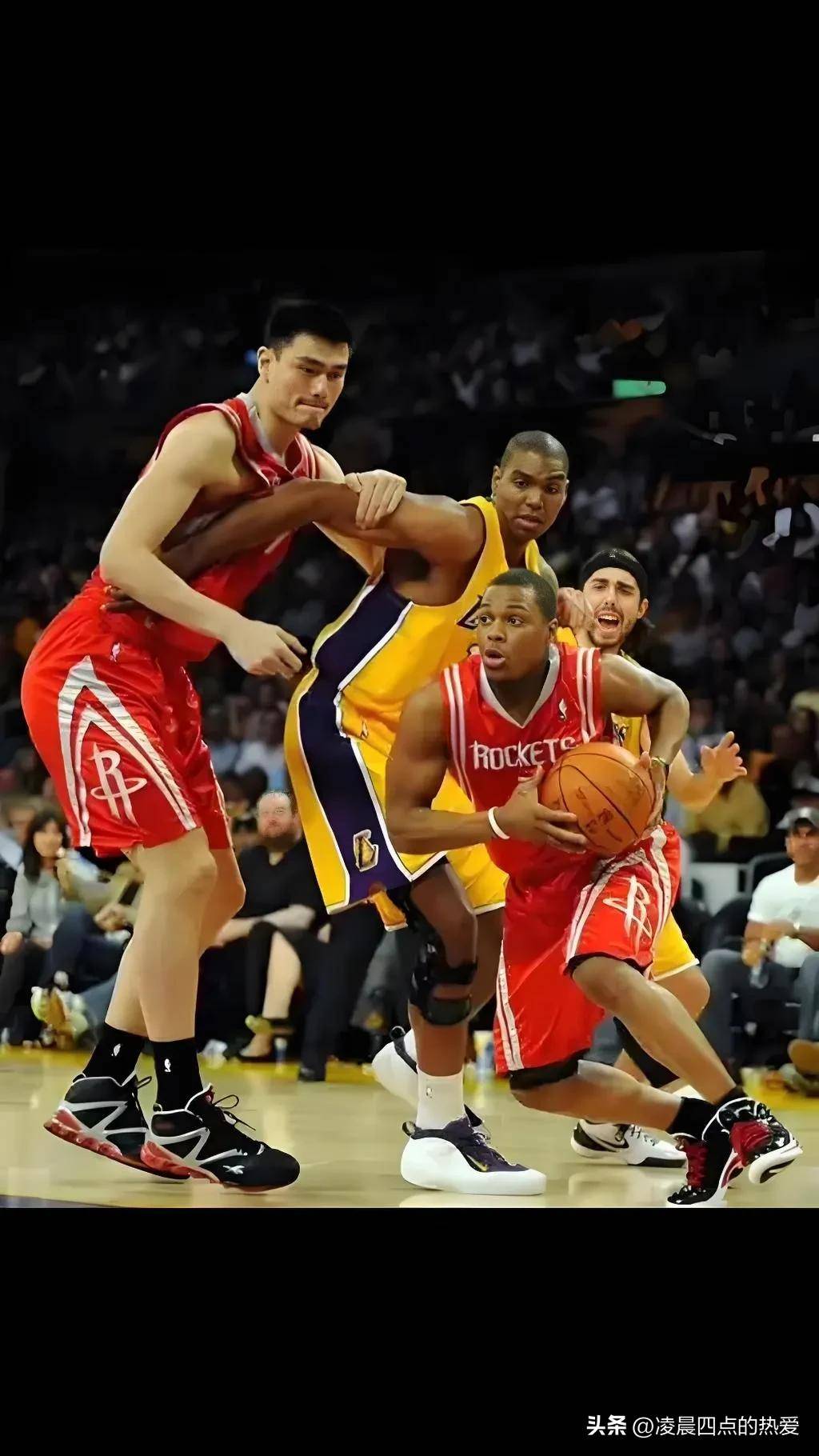 76人新秀表现惊艳，全场观众掌声不断，合作那么主题是否.