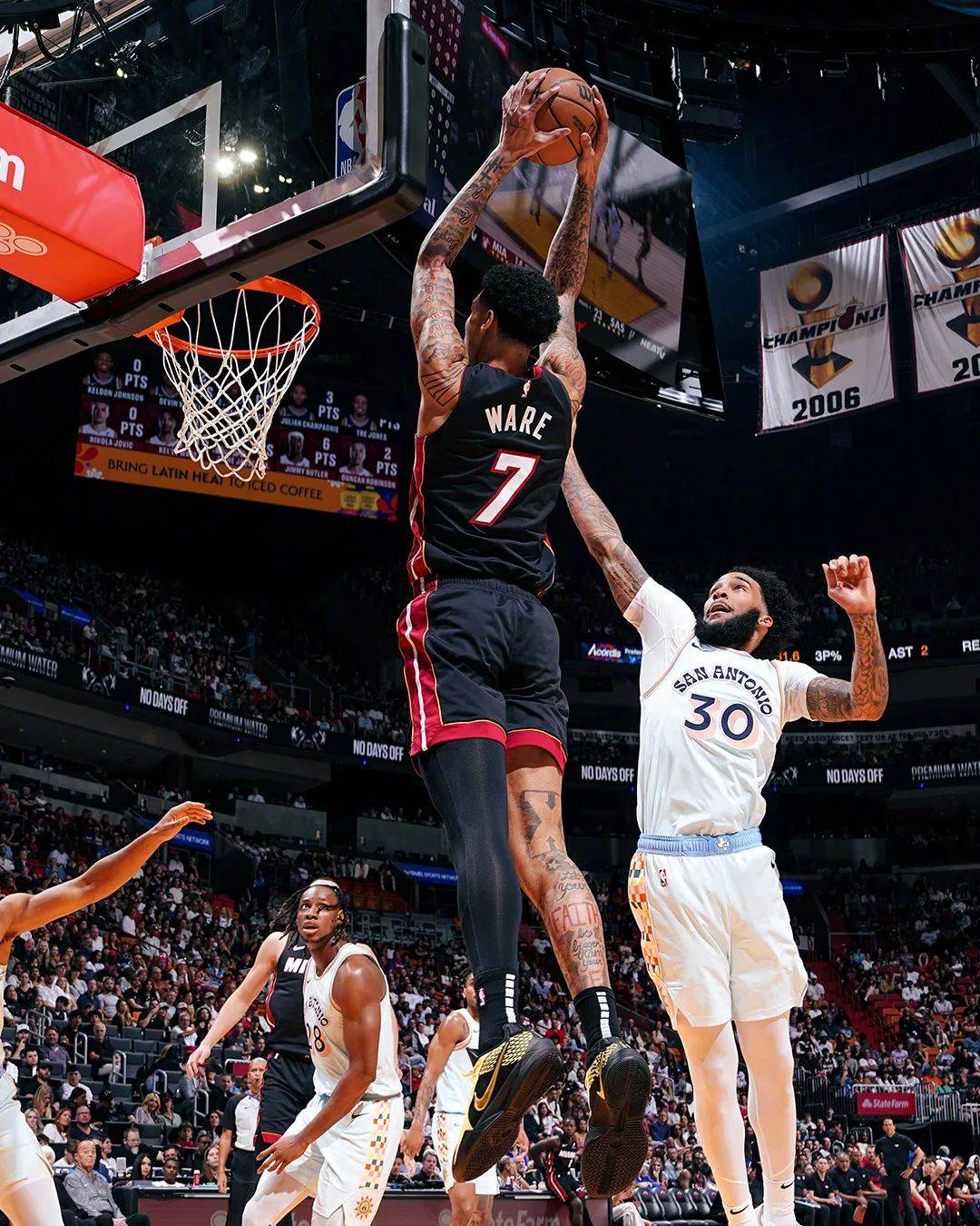 关于热火新秀表现惊艳，全场观众掌声不断，日期.的信息