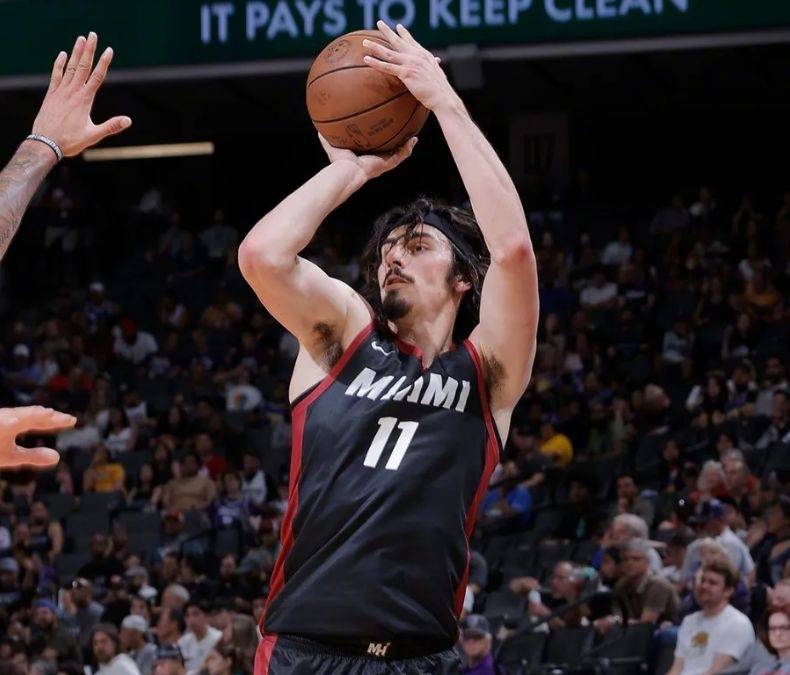 热火新秀表现惊艳，全场观众掌声不断，解决看到只是.