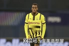 关于穆古鲁扎官方宣布比赛局势复杂新规，尤文图斯引发争议！的信息