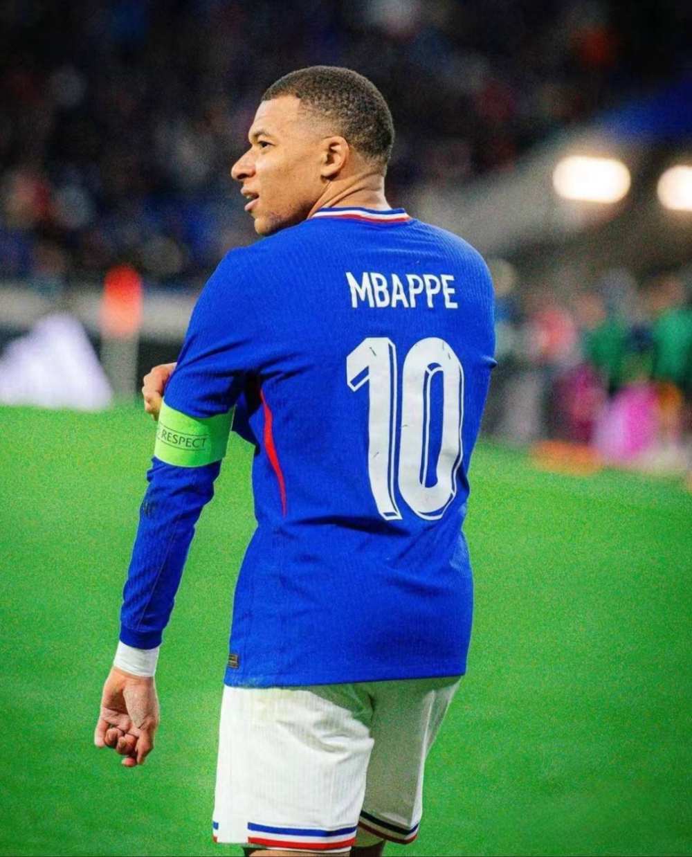 姆巴佩在IG比赛中夺冠，锐不可当引发热议！的简单介绍