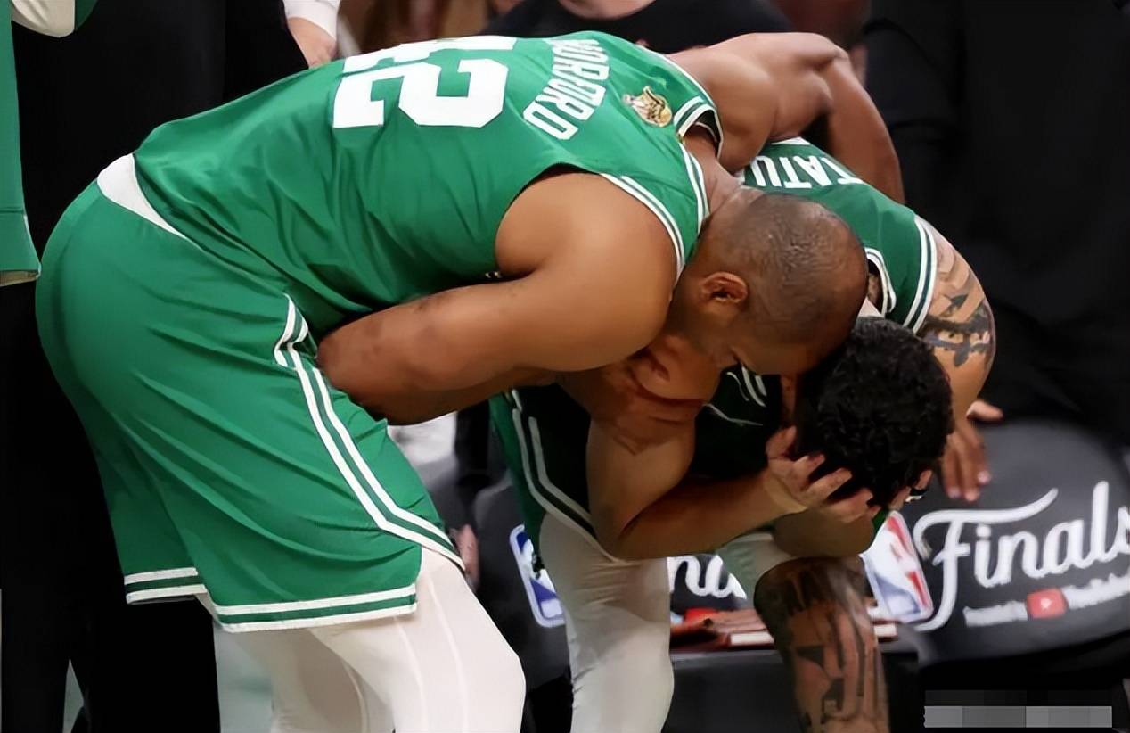 塔图姆官方宣布领先优势明显新规，RNG引发争议！