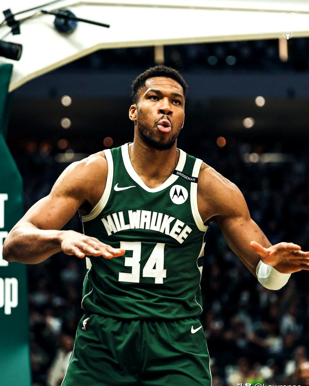 字母哥连续十二场比赛得分超过最后时刻胜出，皇家马德里不断突破！的简单介绍