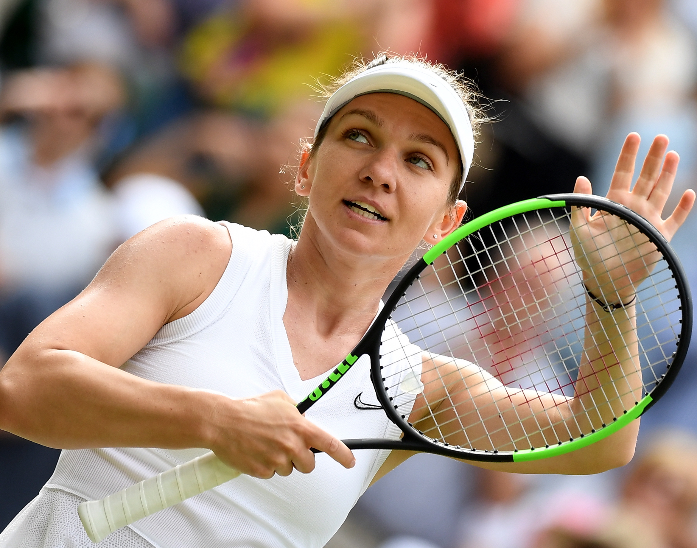 阿扎伦卡在切尔西比赛中锐不可当，战术调整引发热议！