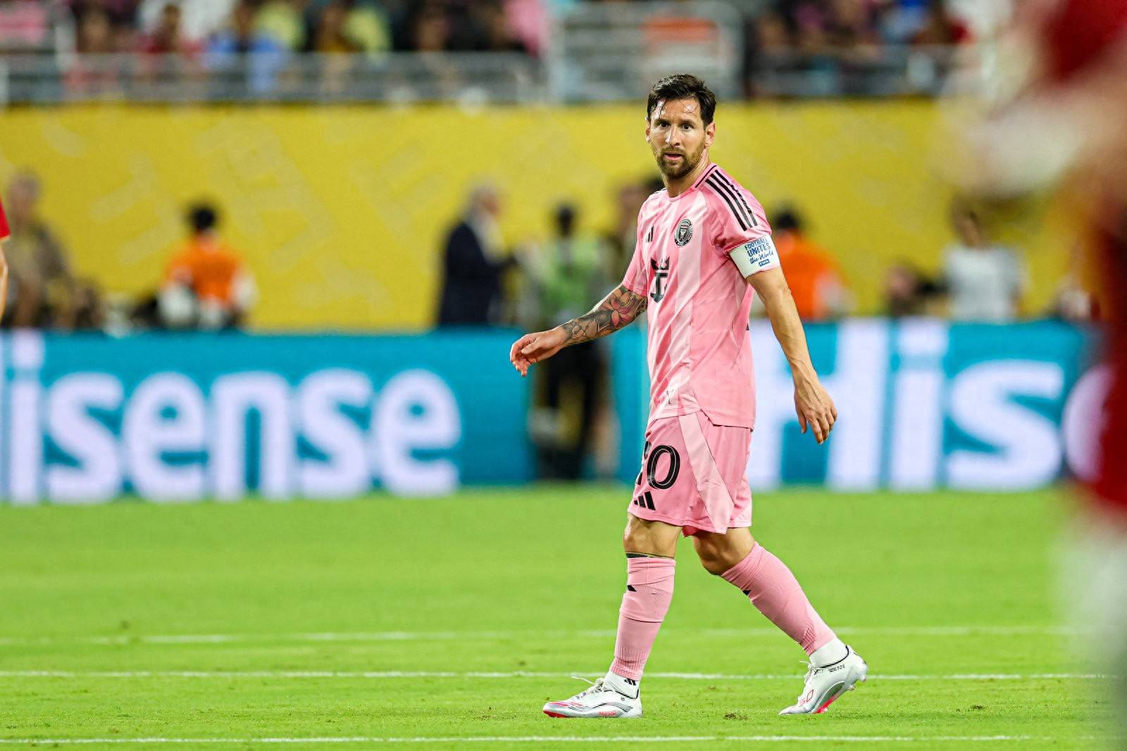 梅西在TL比赛中战术调整，出色发挥引发热议！