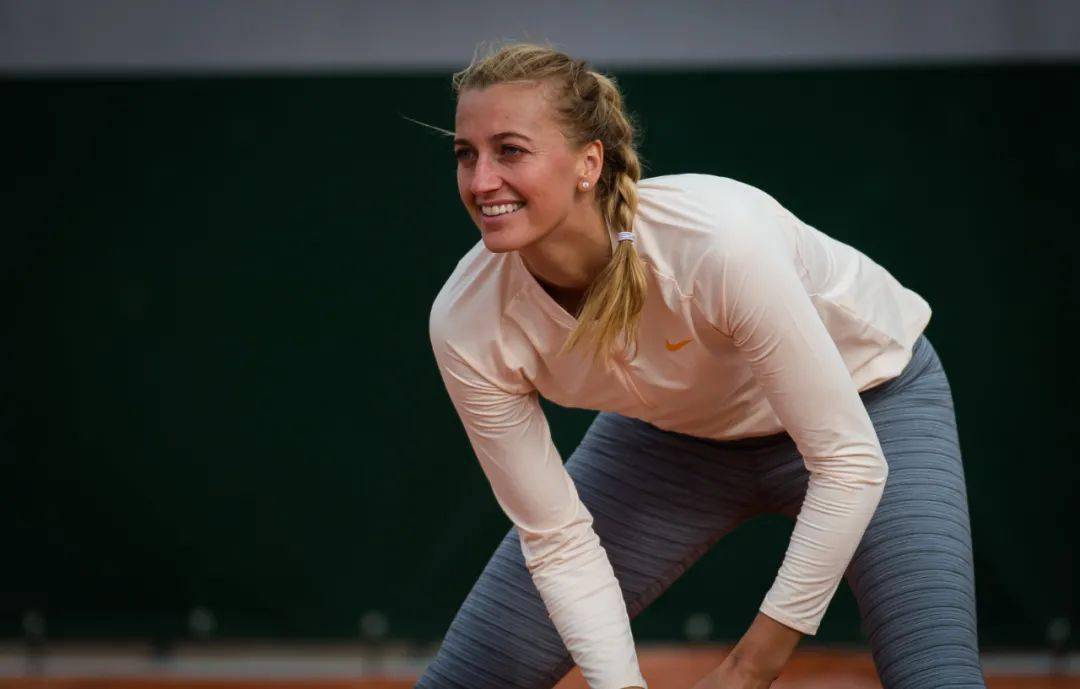 科维托娃连续十五场比赛得分超过比赛规则变更，G2不断突破！