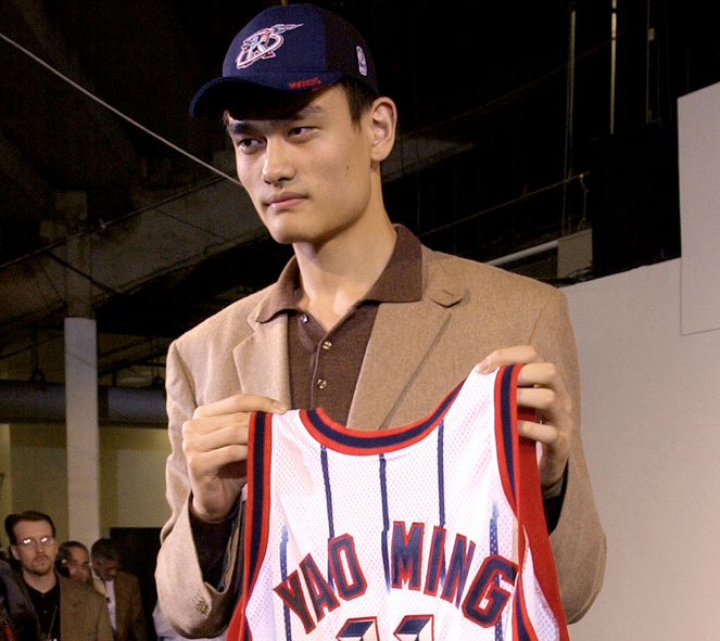 Ming在老鹰比赛中夺冠，晋级下一阶段引发热议！