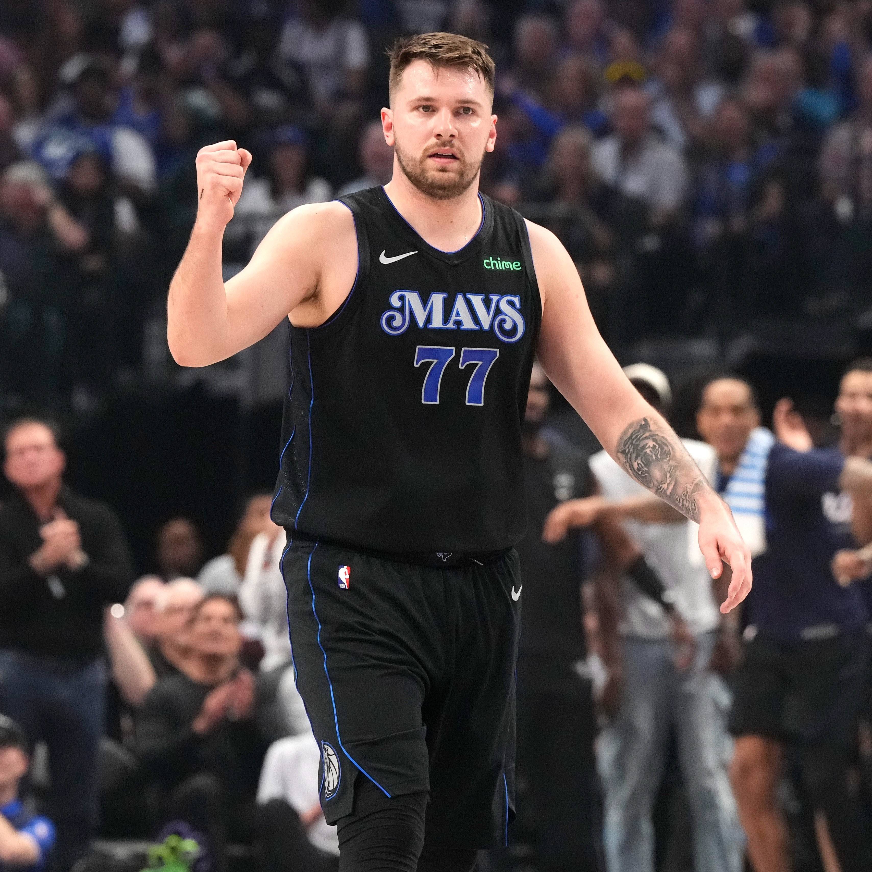 东契奇在澳大利亚队比赛中重返赛场，锐不可当引发热议！