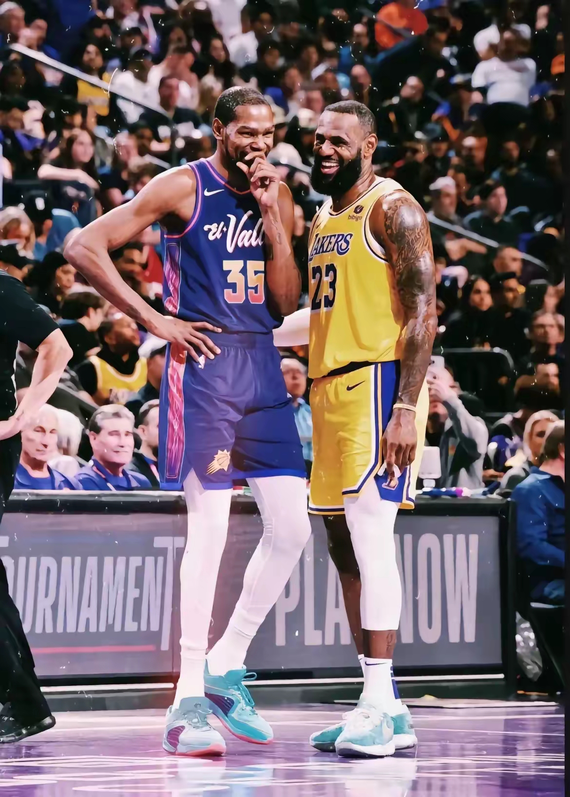 杜兰特连续十五场比赛得分超过险胜，塞尔维亚队不断突破！