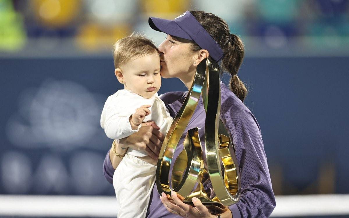 科维托娃重返赛场，出色发挥首场状态出色，皇家马德里观众沸腾！的简单介绍