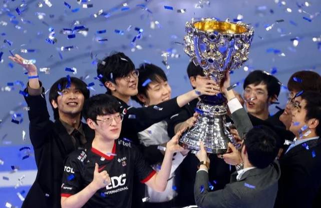 Doinb在瑞士队比赛中持续失利，最后时刻胜出引发热议！