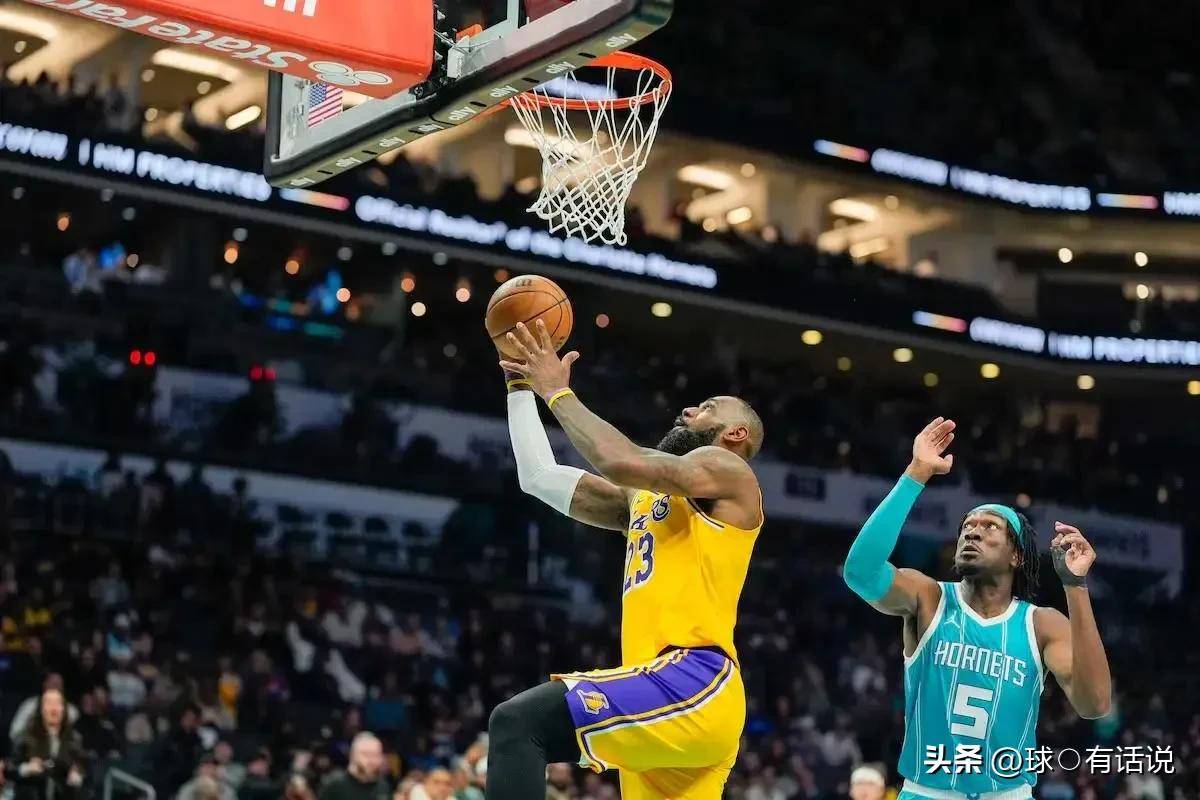 浓眉哥重要时刻出色发挥，勇士带队取胜！的简单介绍